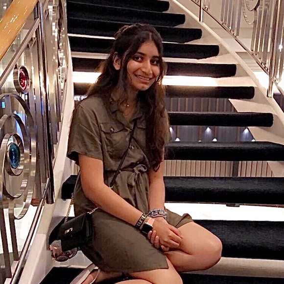 Meet your Posher, Anchal - Picture 3 of 3